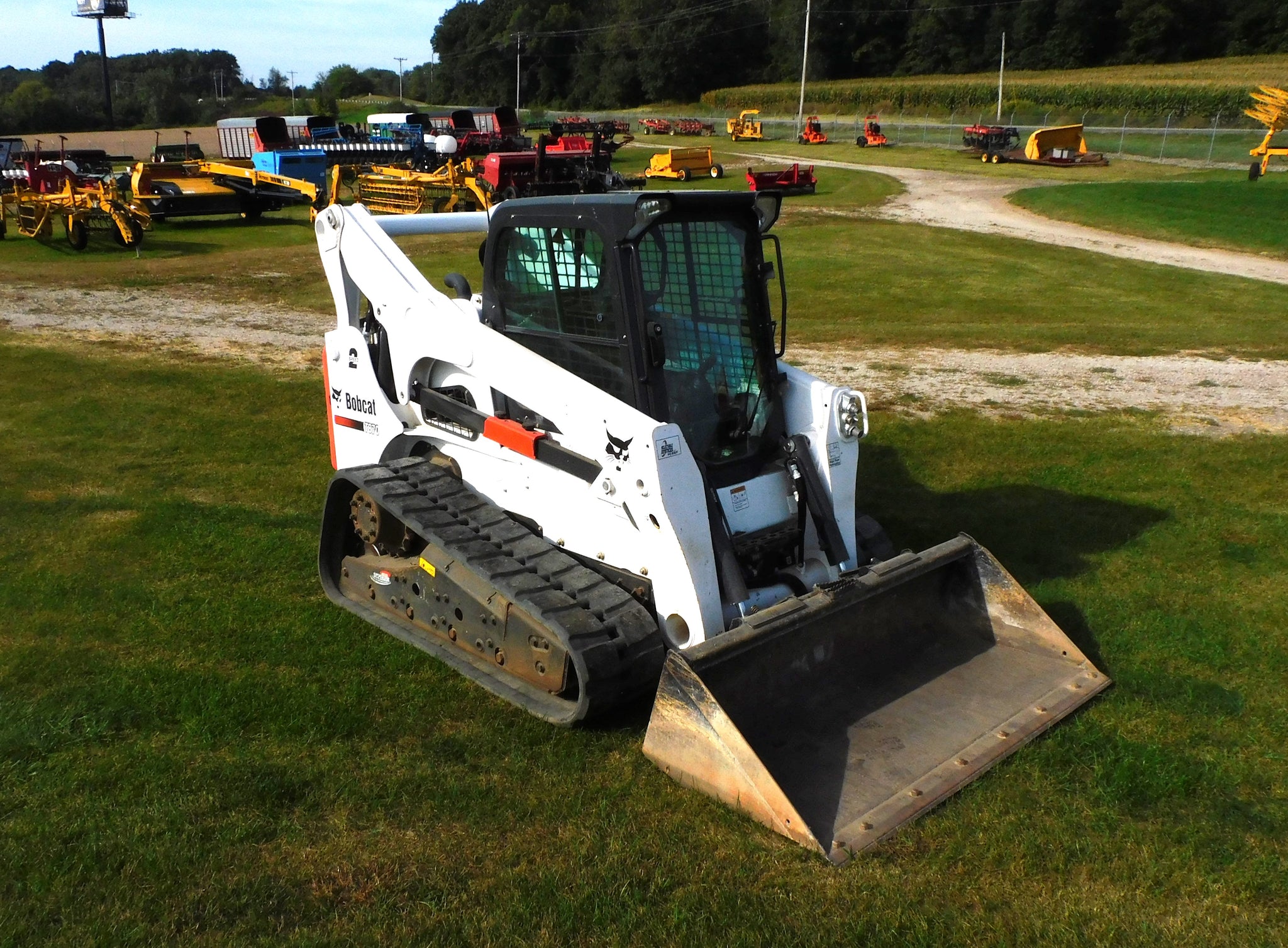 BOBCAT T870 SKID STEER