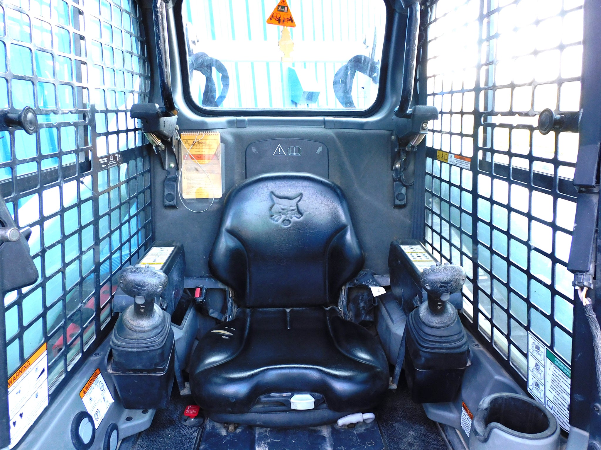 BOBCAT T870 SKID STEER