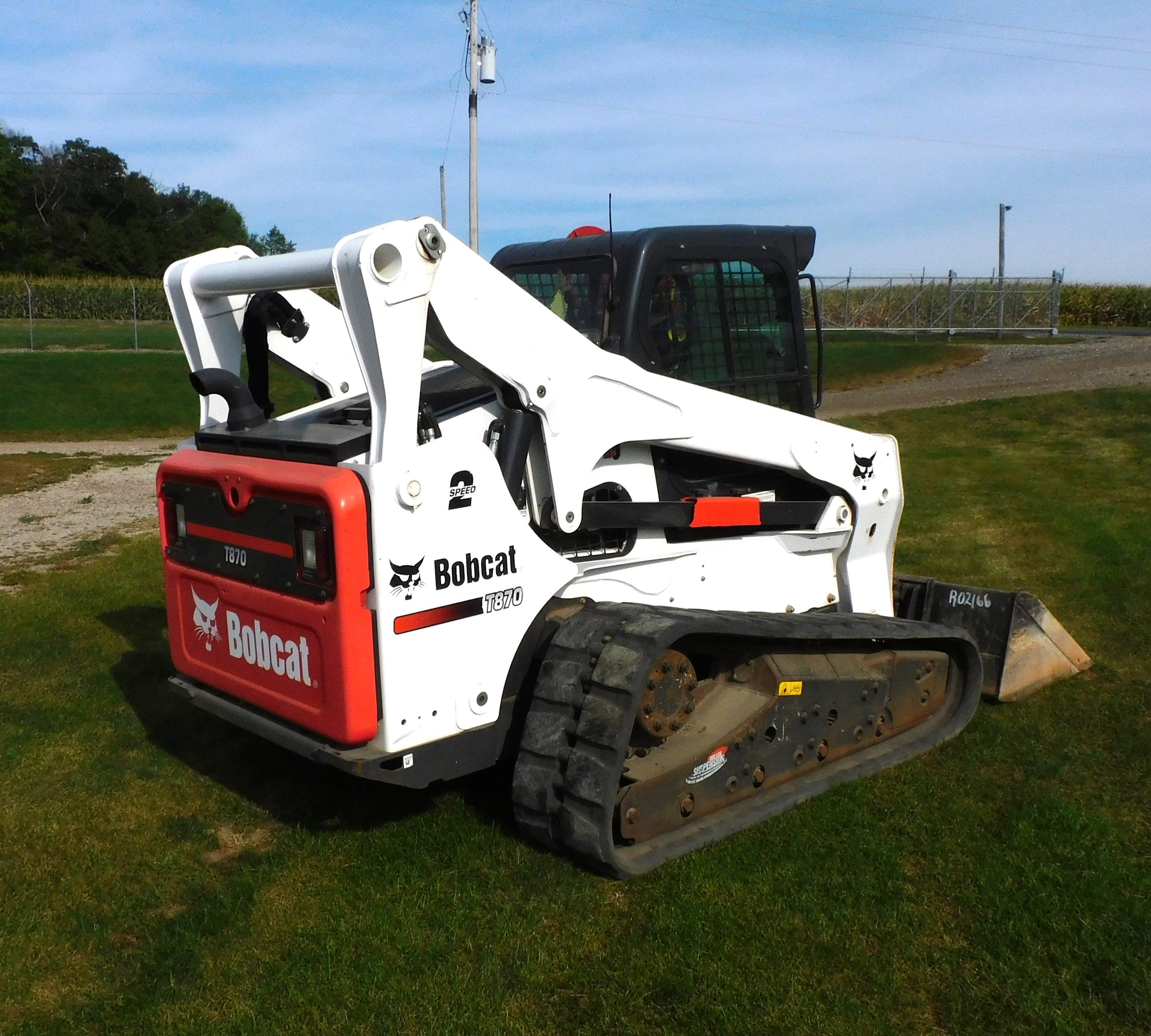 BOBCAT T870 SKID STEER