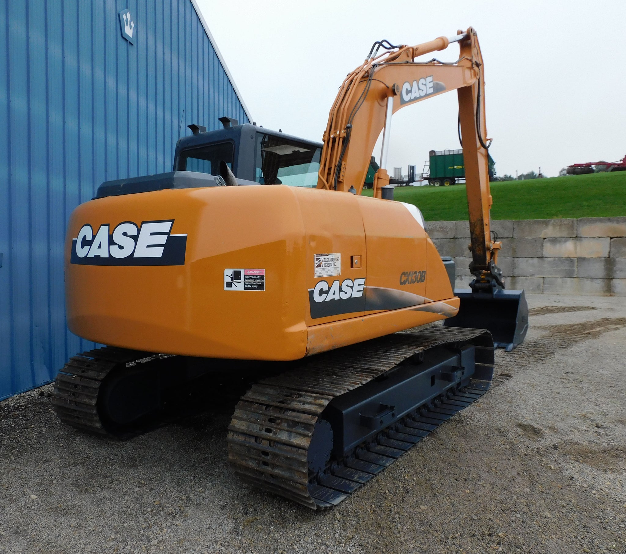 CASE 130B EXCAVATOR