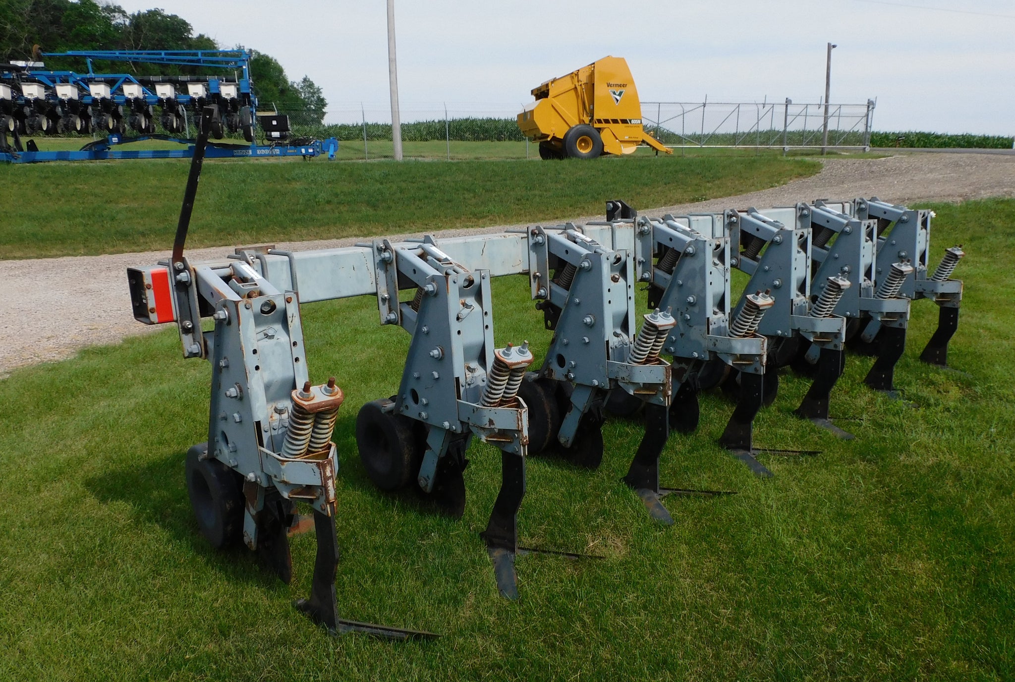 HINIKER 5000 NO-TILL CULTIVATOR
