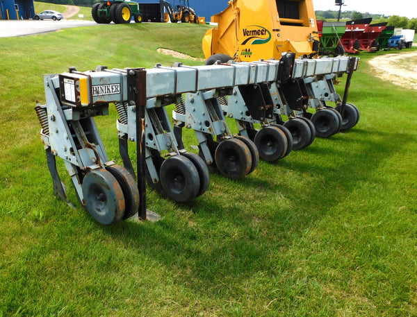 HINIKER 5000 NO-TILL CULTIVATOR