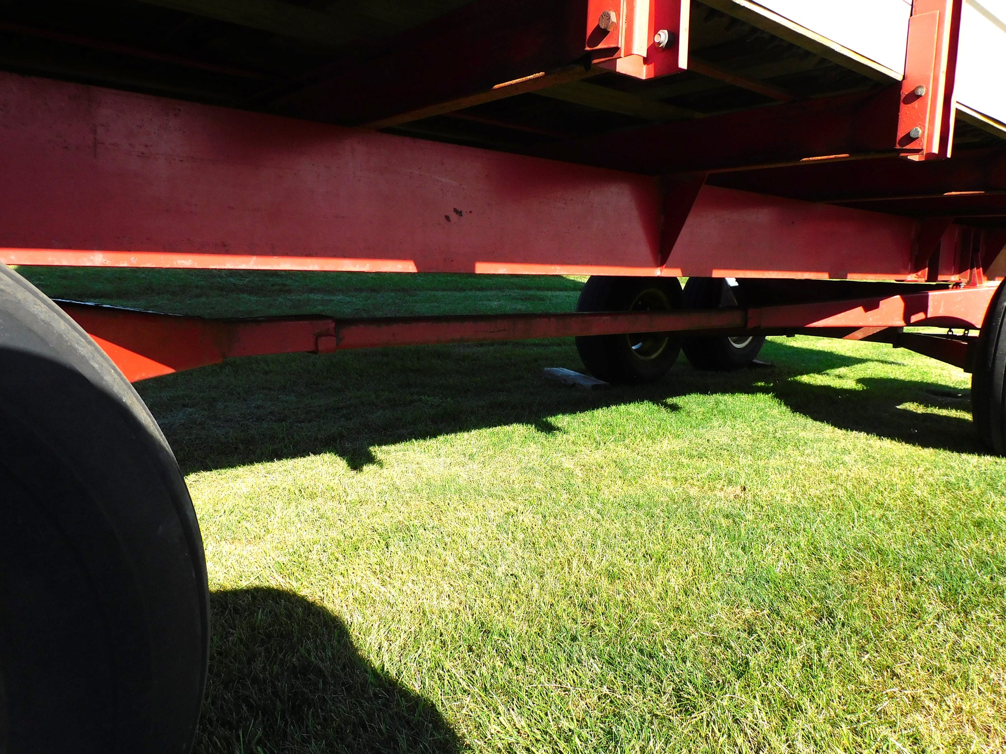 H&S 7+4 FORAGE BOX