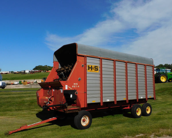 H&S 7+4 HD FORAGE BOX