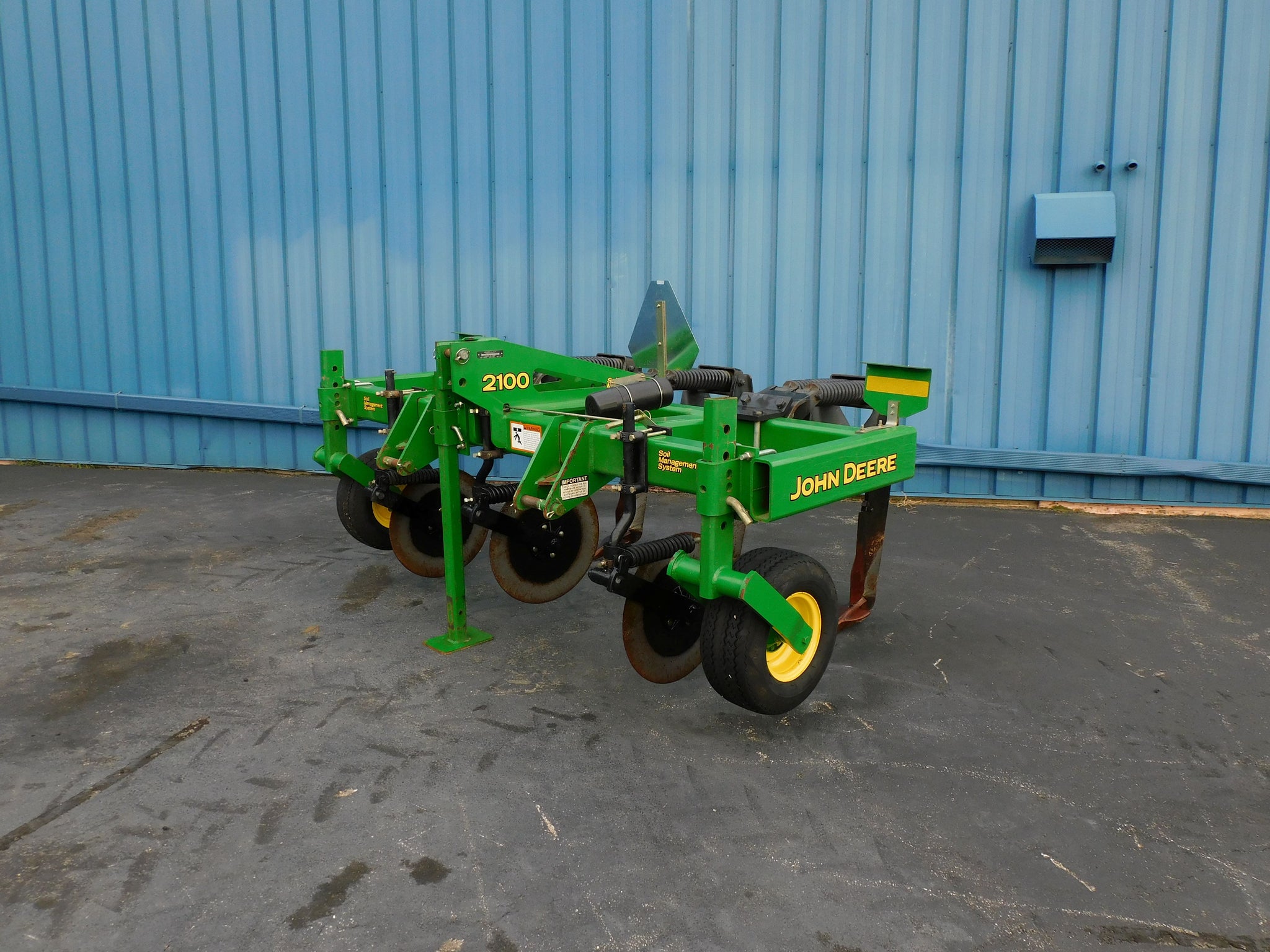 JOHN DEERE 2100 MIN TILL RIPPER