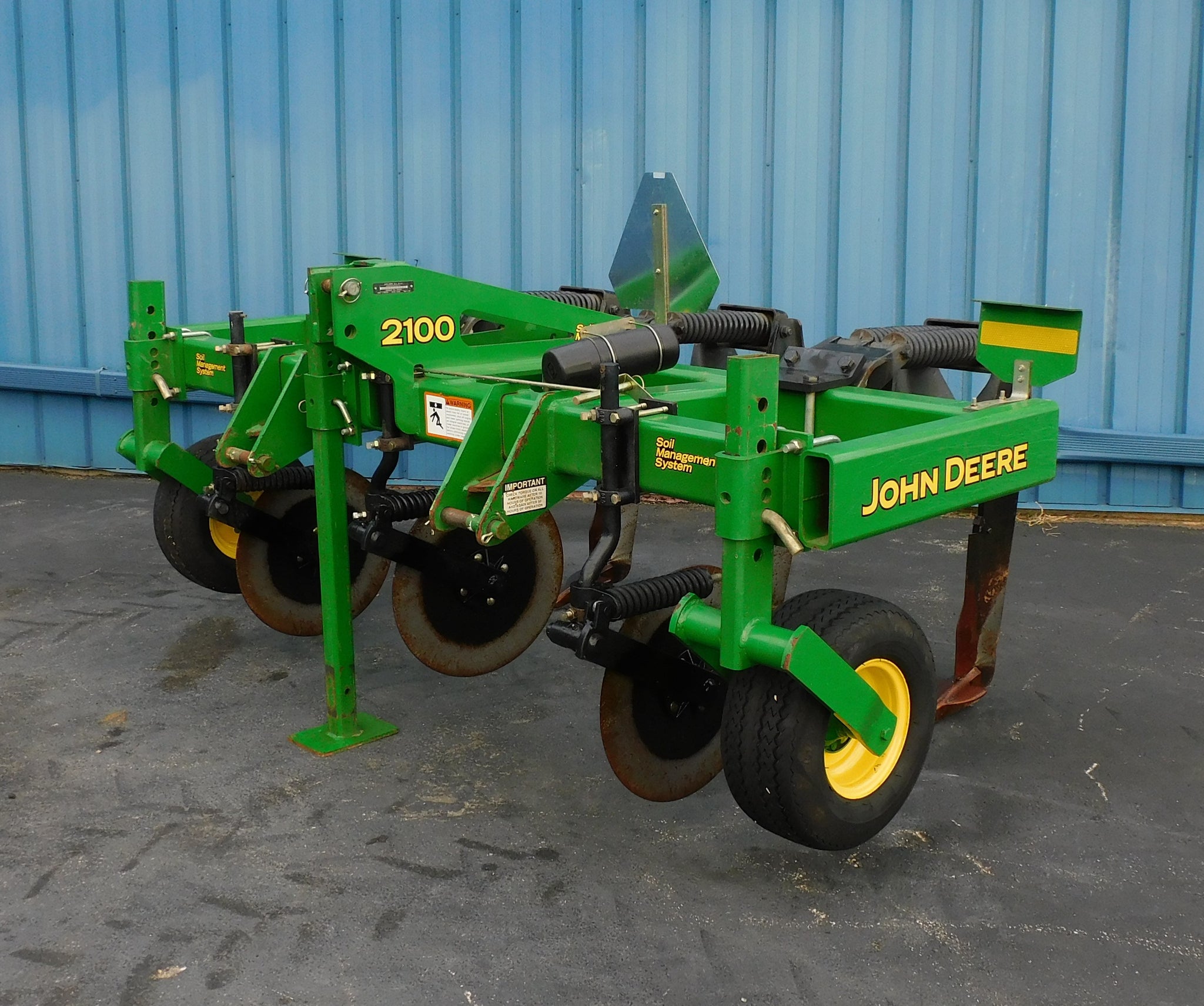 JOHN DEERE 2100 MIN TILL RIPPER