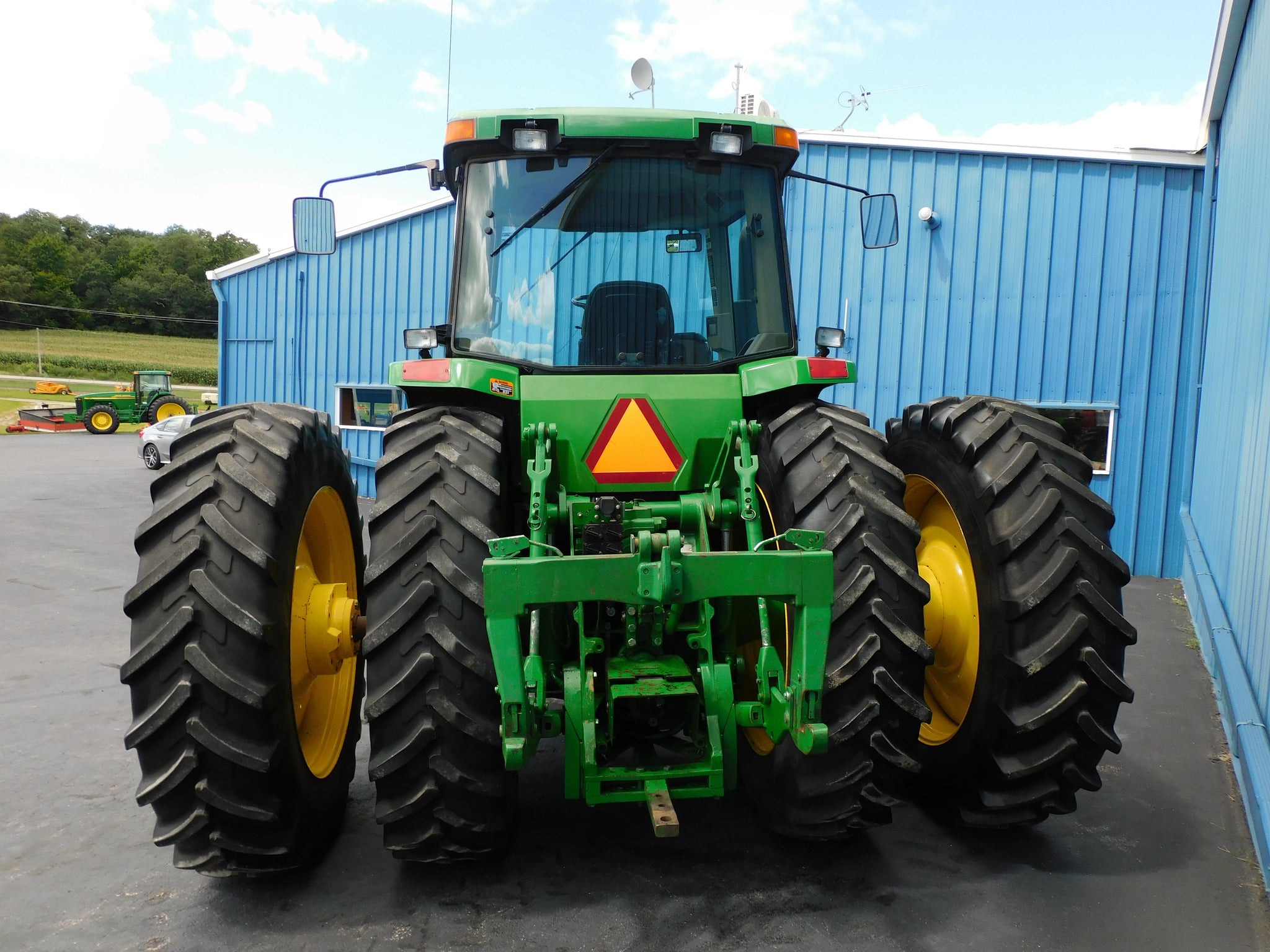 JOHN DEERE 8200