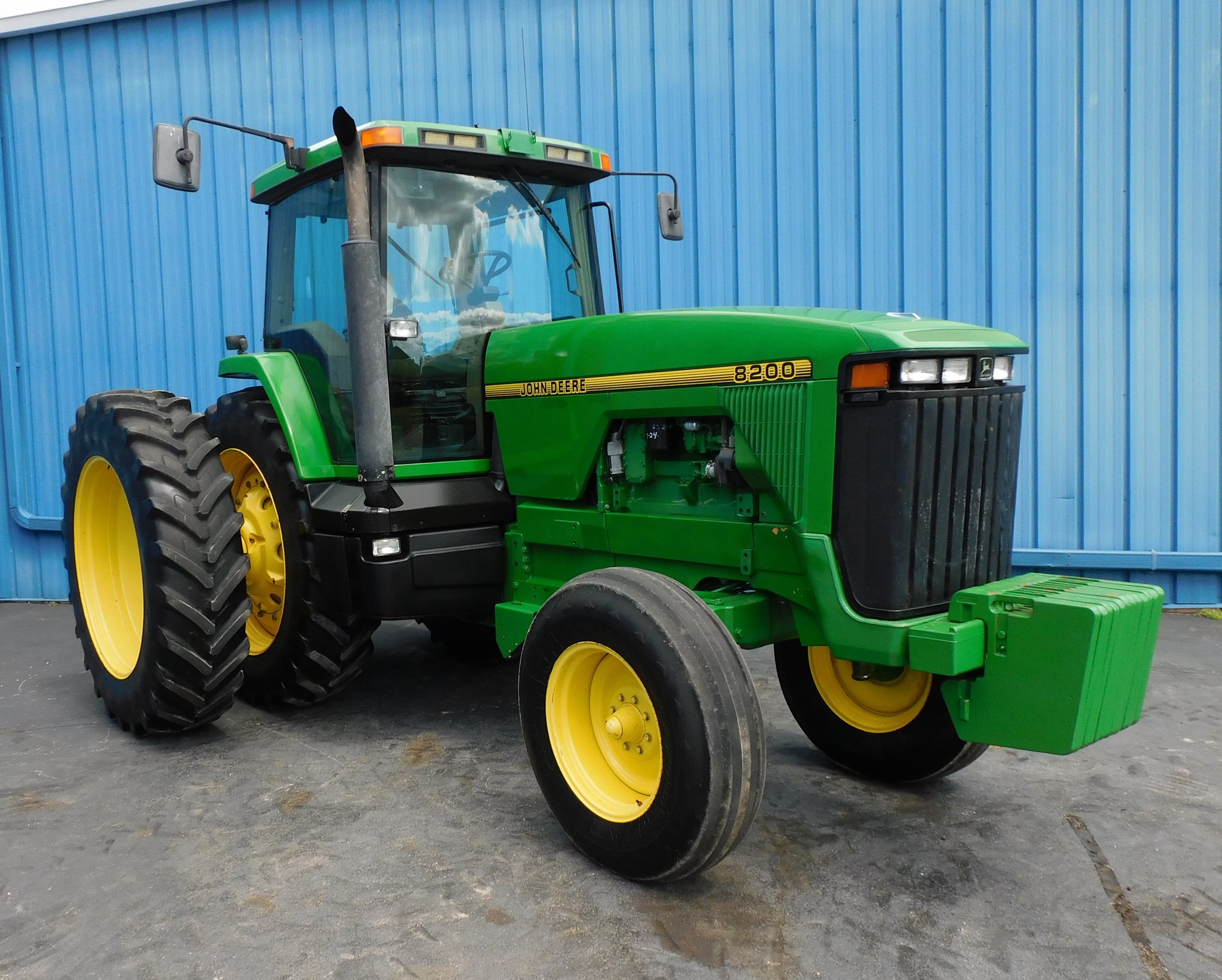 JOHN DEERE 8200