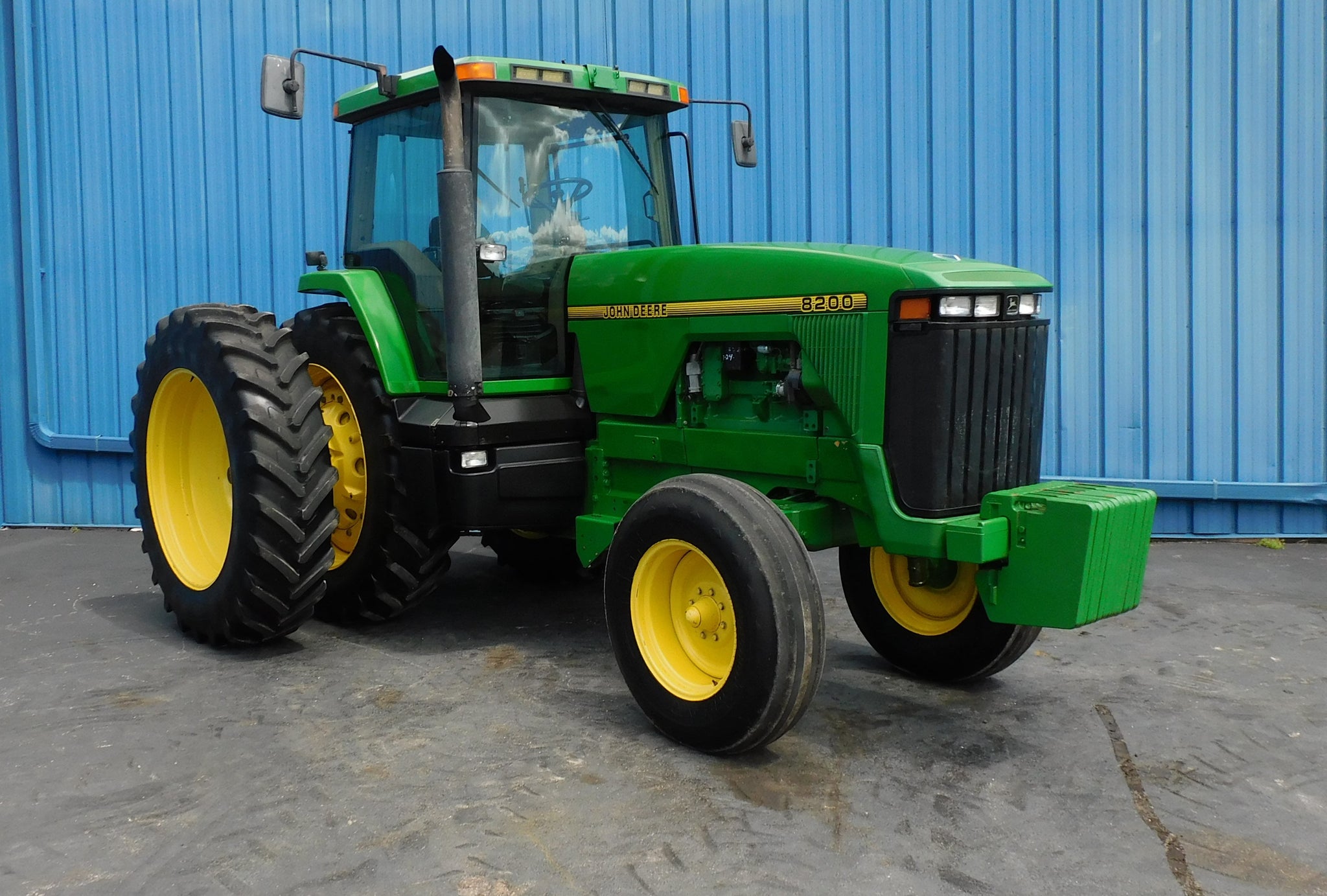 JOHN DEERE 8200