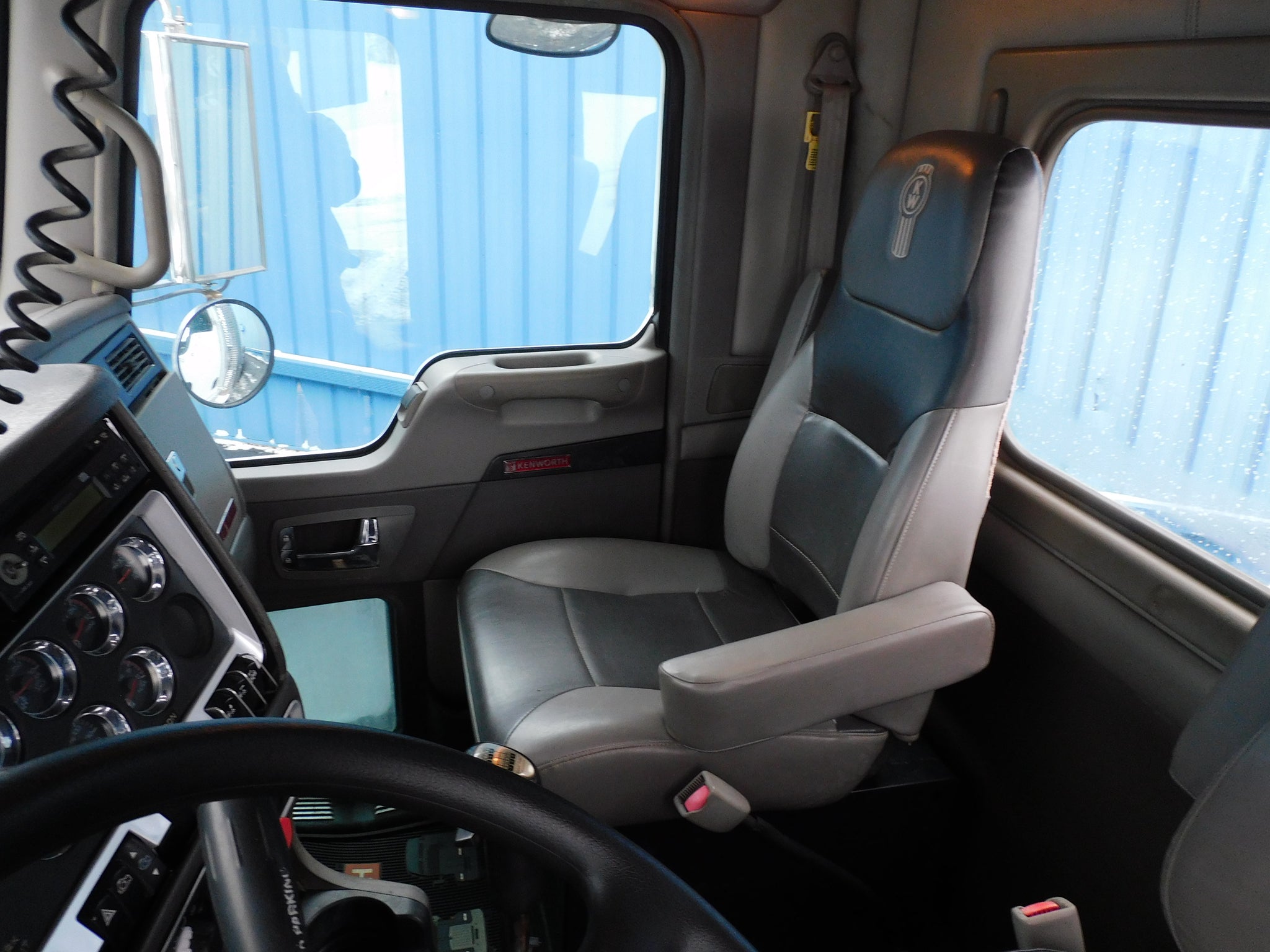 KENWORTH T800 DAY CAB
