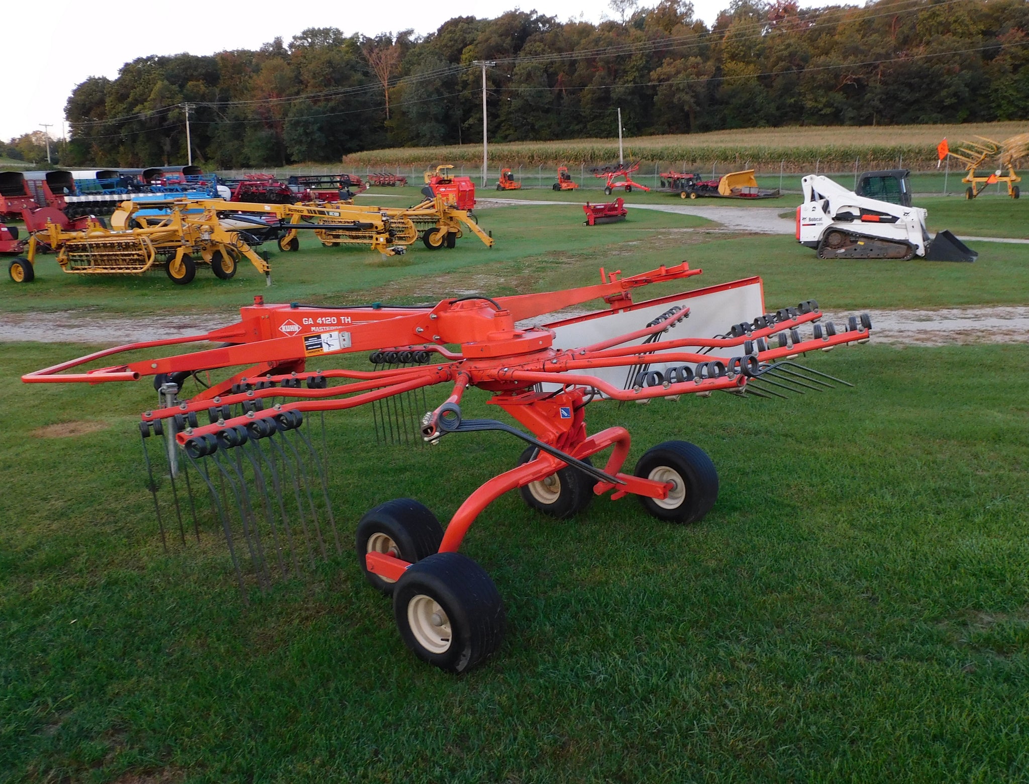 KUHN GA4120 TH ROTARY RAKE