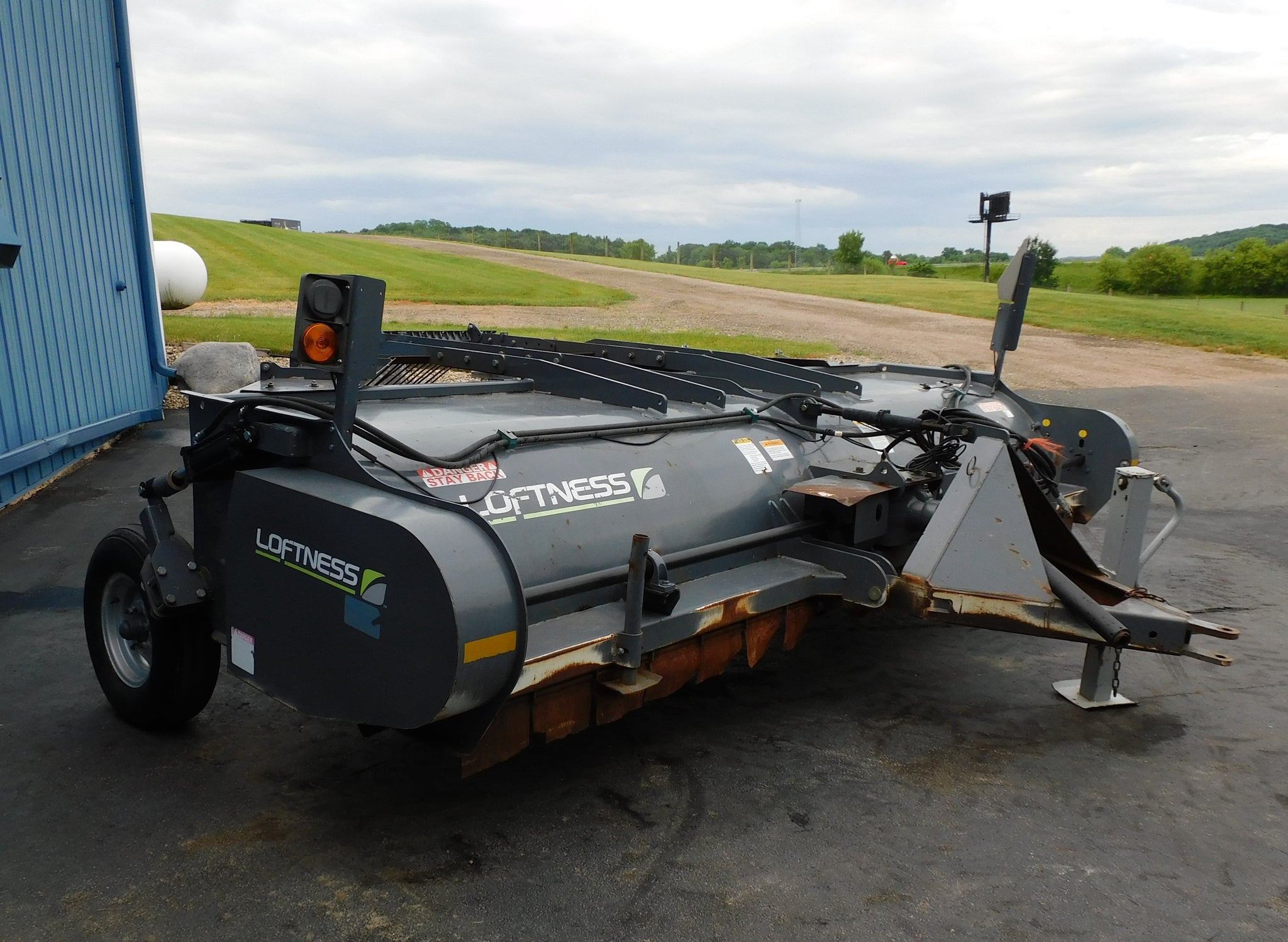 LOFTNESS 180WW WINDROWING STALK CHOPPER