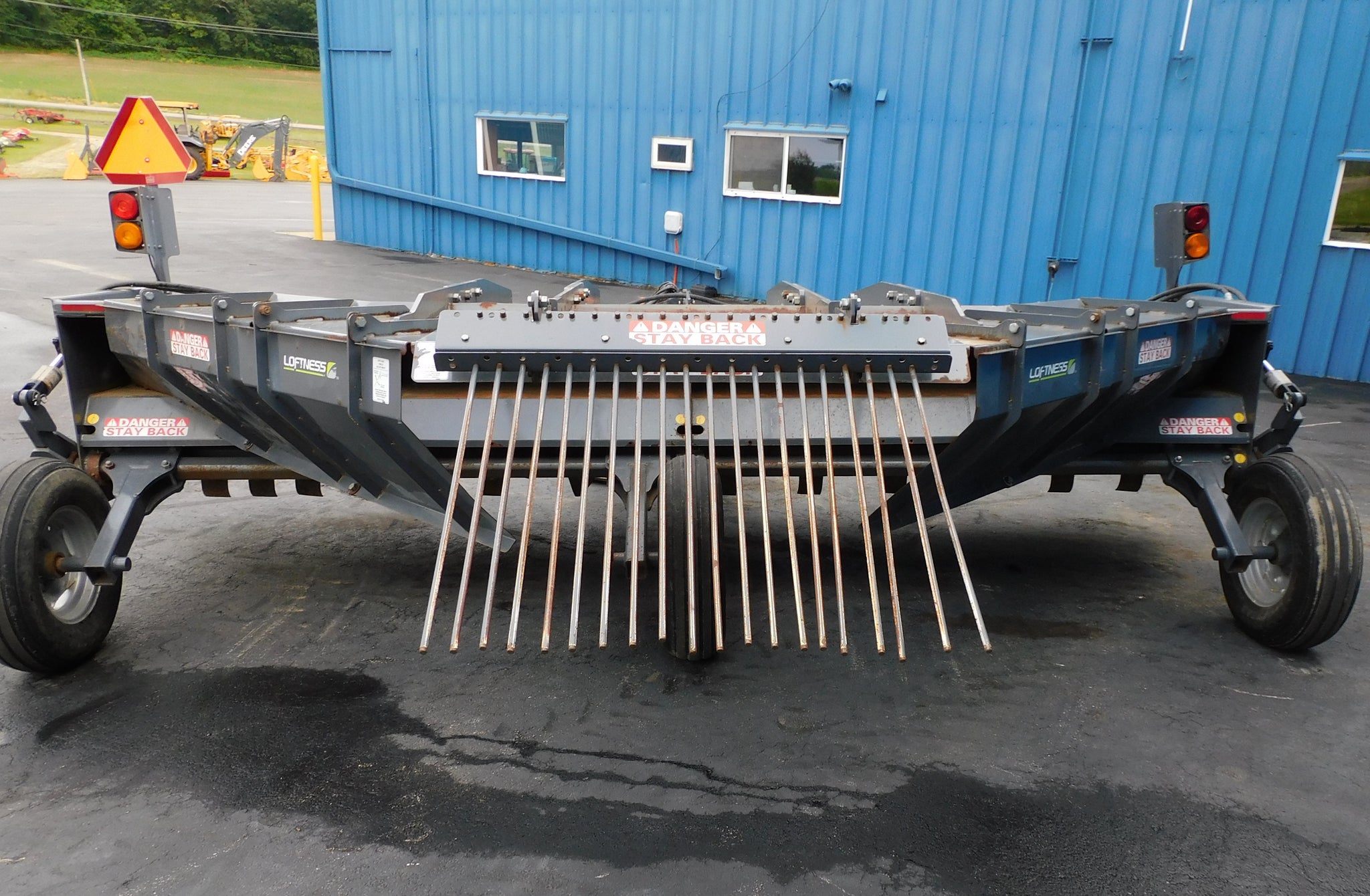 LOFTNESS 180WW WINDROWING STALK CHOPPER