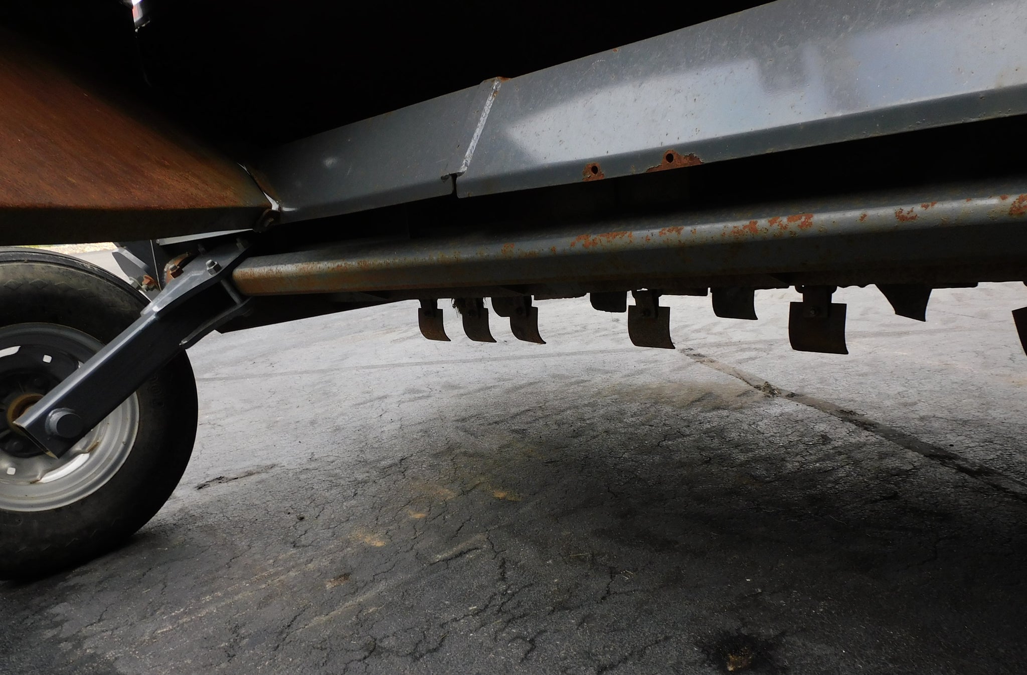 LOFTNESS 180WW WINDROWING STALK CHOPPER
