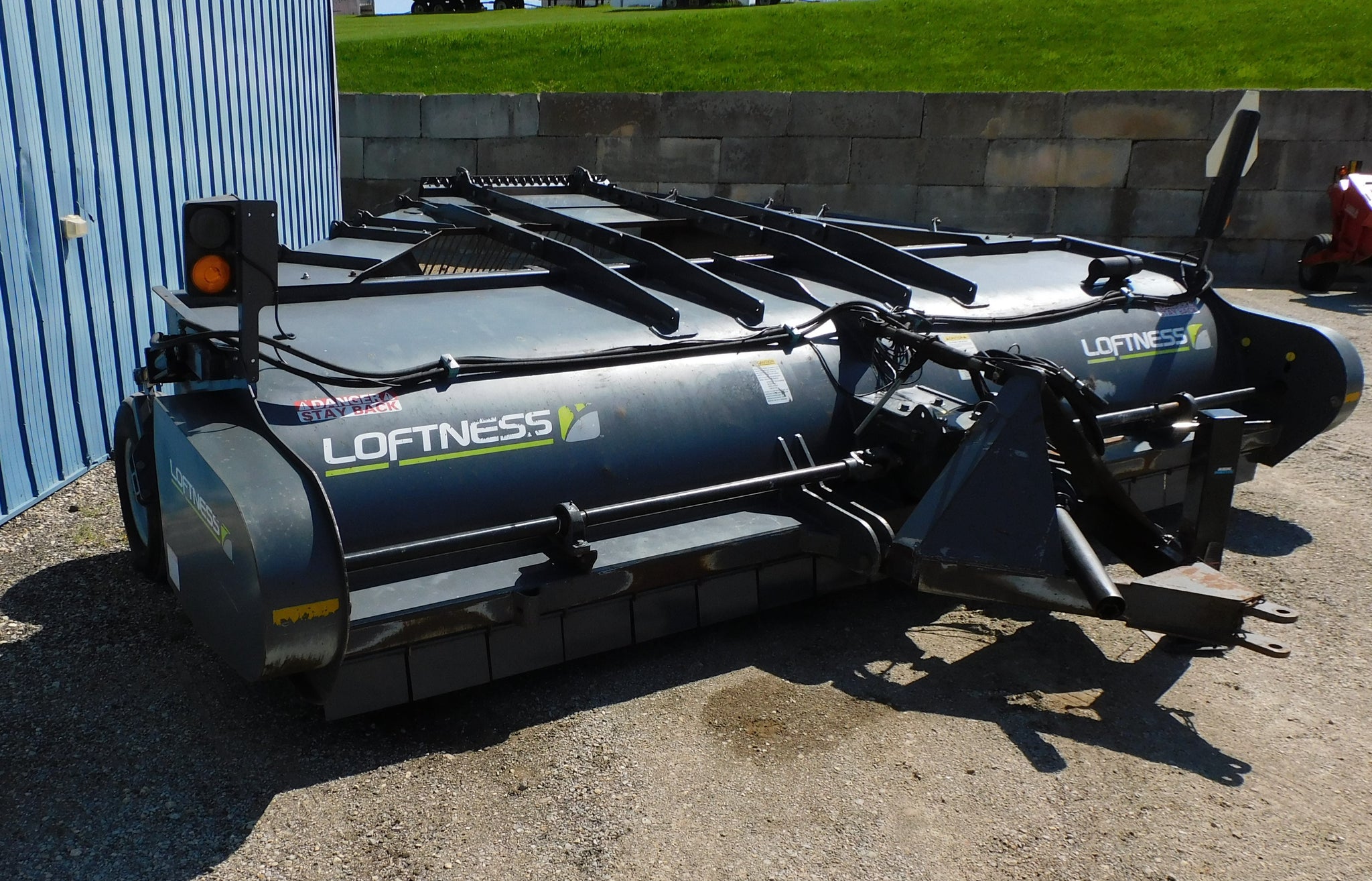 LOFTNESS 180WW WINDROWING STALK CHOPPER