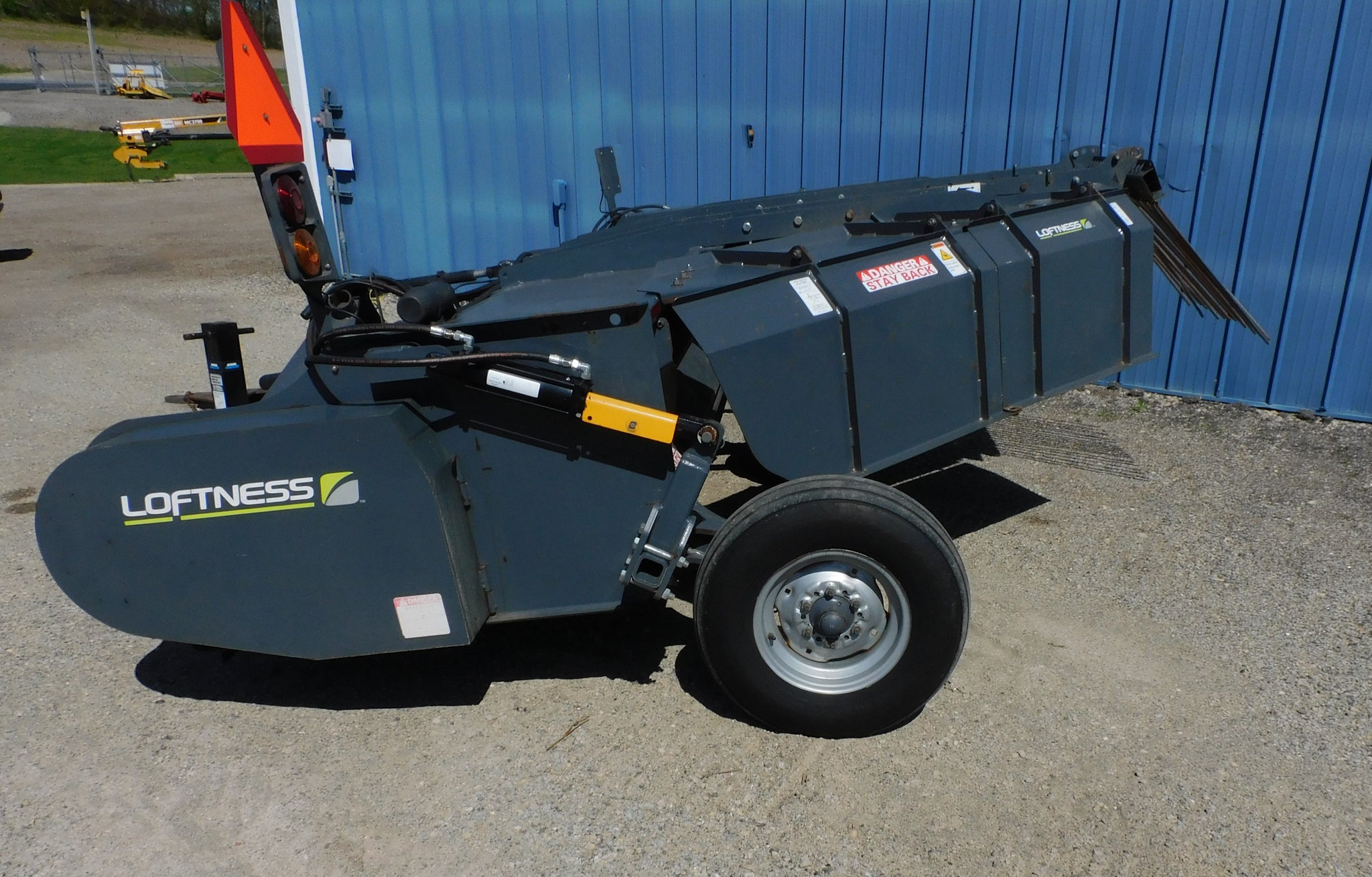 LOFTNESS 180WW WINDROWING STALK CHOPPER