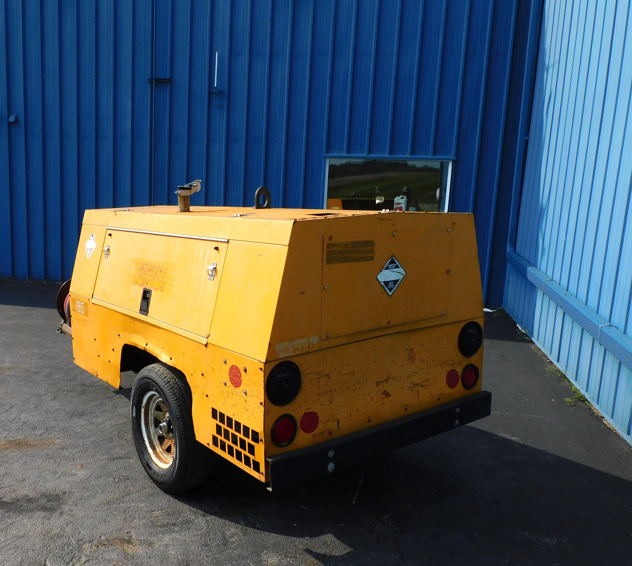 SULLIVAN D185PQ AIR COMPRESSOR