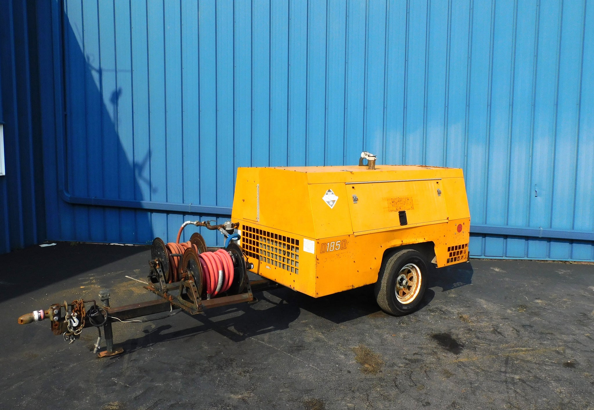SULLIVAN D185PQ AIR COMPRESSOR
